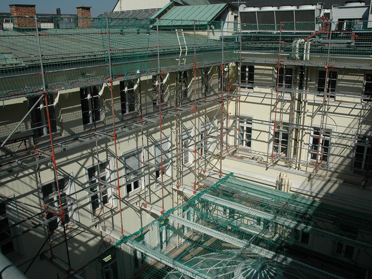 Arco Palais eingerüstet von A&U Gerüstbau