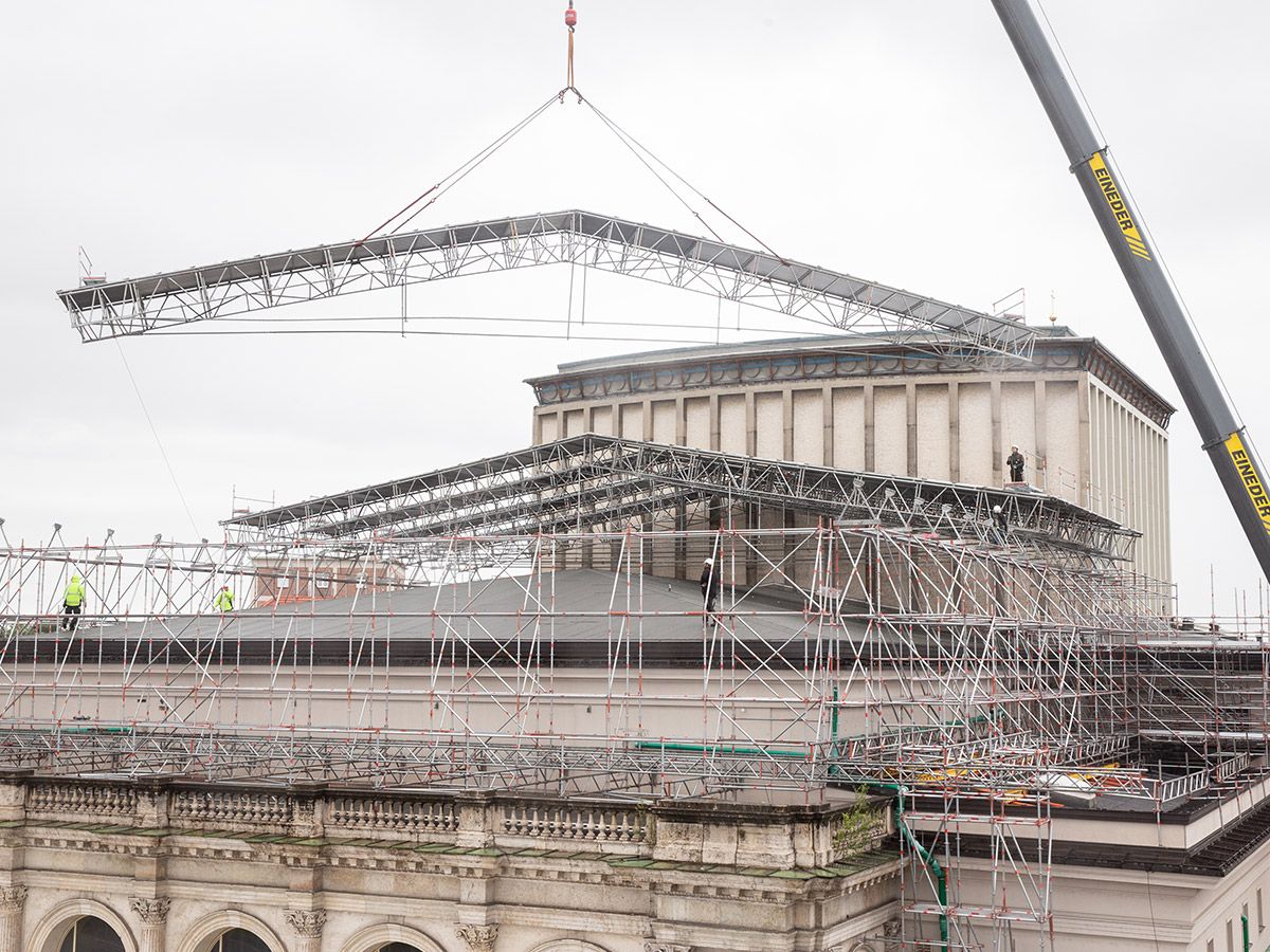 Staatstheater Augsburg eingerüstet von A&U Gerüstbau