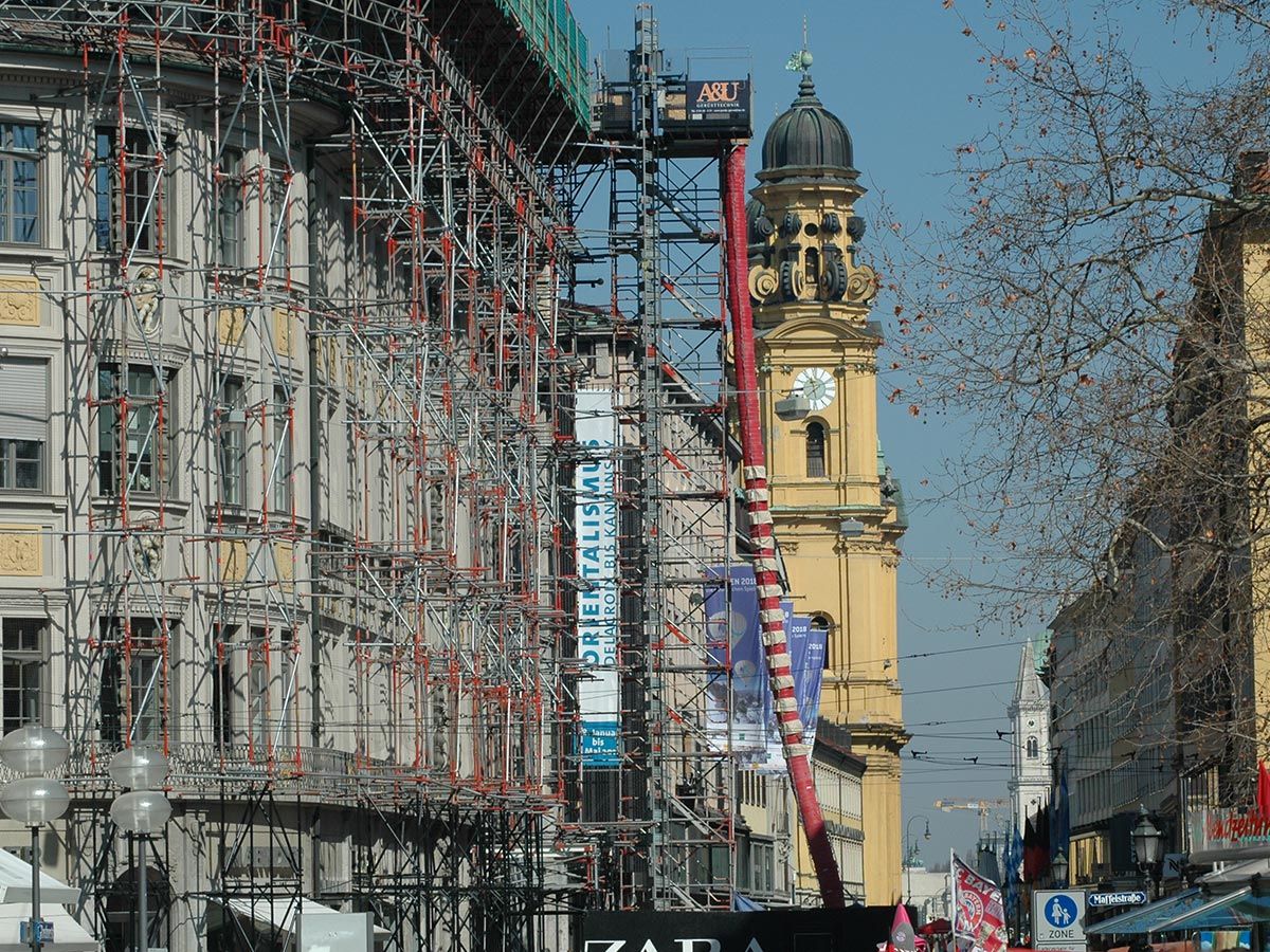 Arco Palais eingerüstet von A&U Gerüstbau